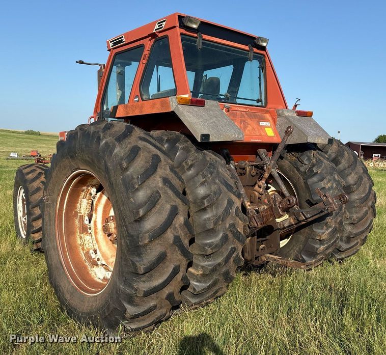 image for item EL2127 Hesston 1880DT tractor
