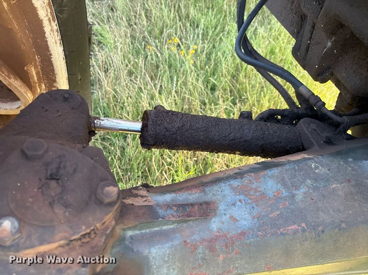 image for item EL2127 Hesston 1880DT tractor