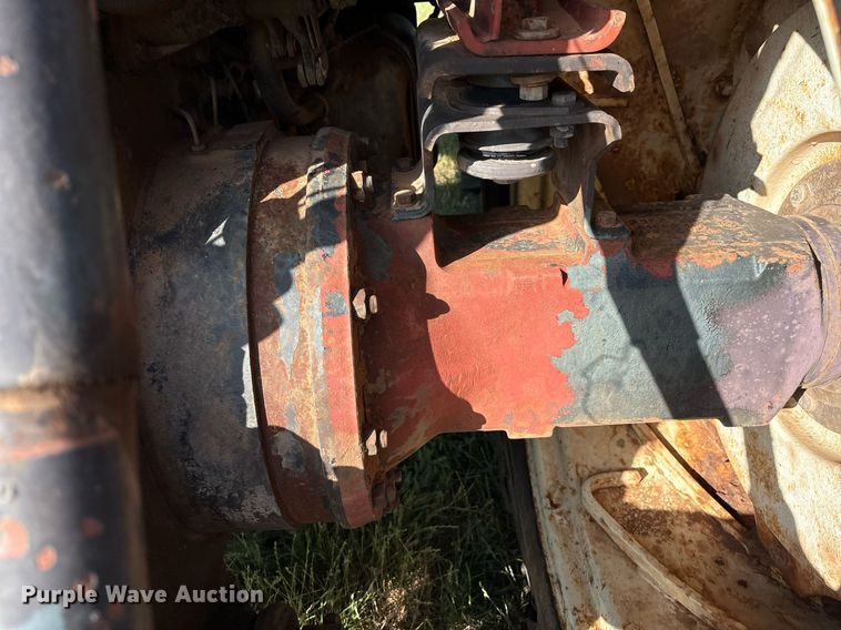 image for item EL2127 Hesston 1880DT tractor