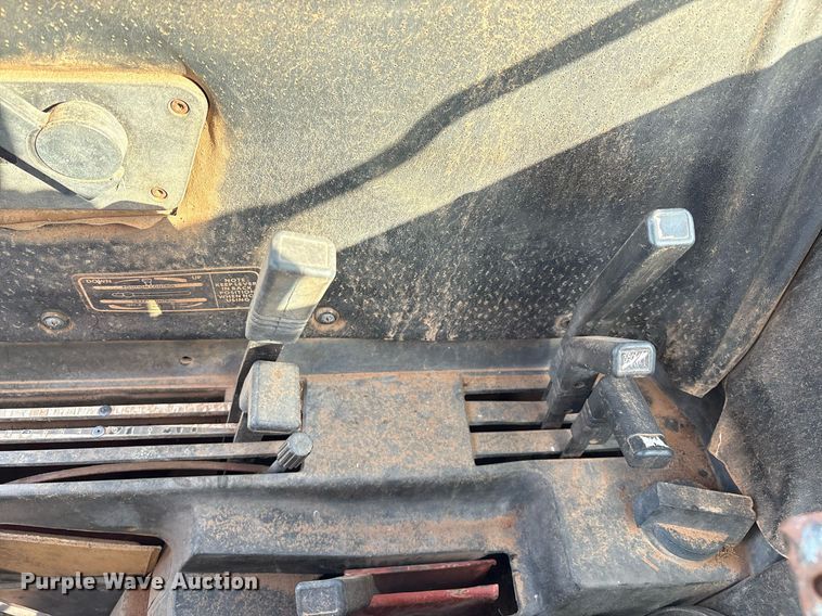 image for item EL2127 Hesston 1880DT tractor