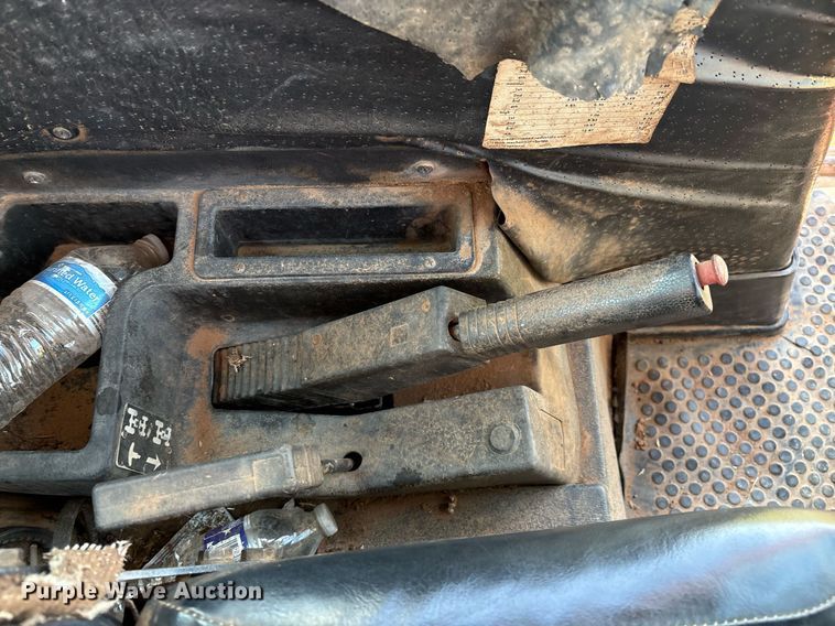 image for item EL2127 Hesston 1880DT tractor