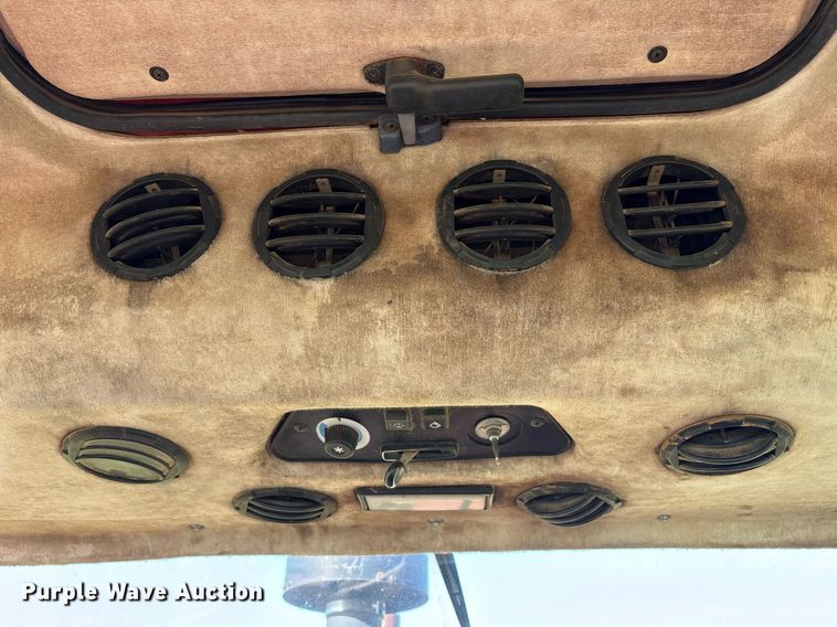 image for item EL2127 Hesston 1880DT tractor