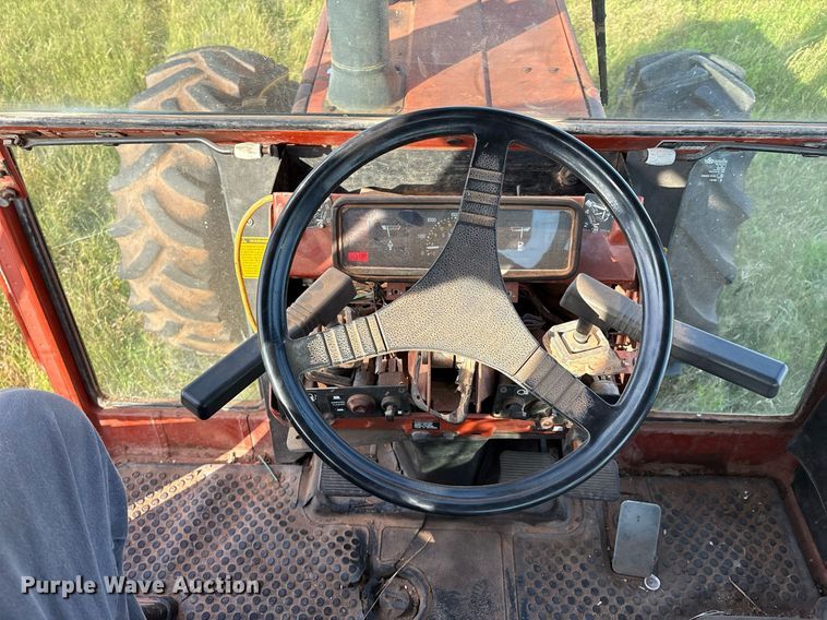 image for item EL2127 Hesston 1880DT tractor