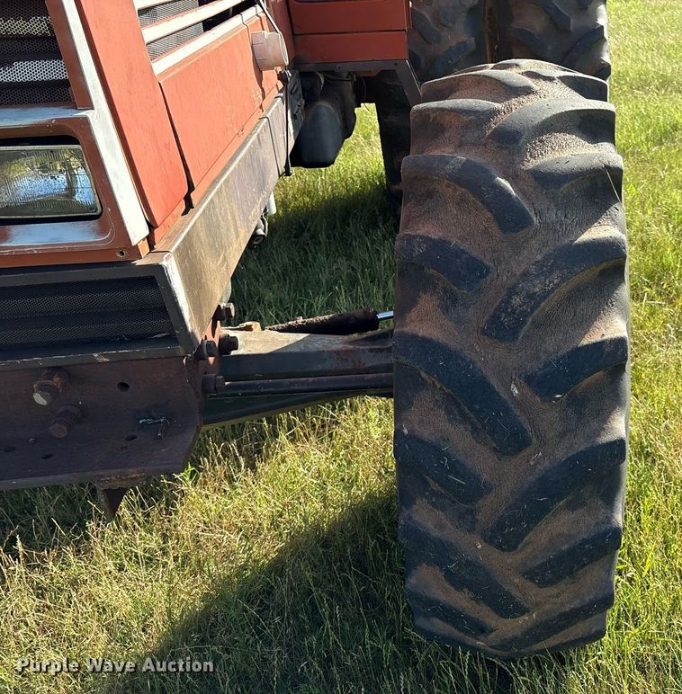 image for item EL2127 Hesston 1880DT tractor