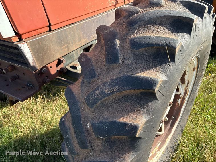 image for item EL2127 Hesston 1880DT tractor