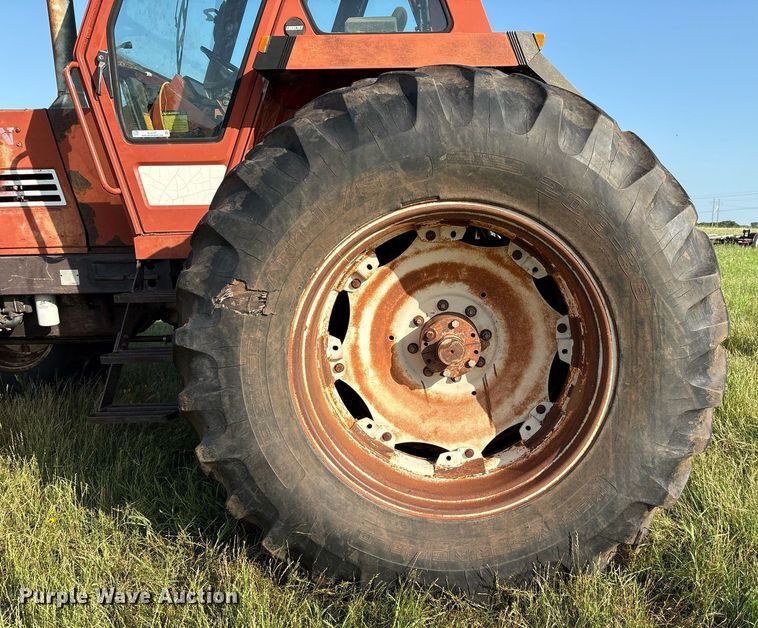 image for item EL2127 Hesston 1880DT tractor