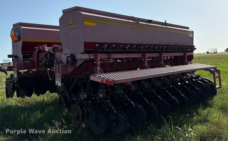 image for item EL2128 Sunflower 9421-25 grain drill