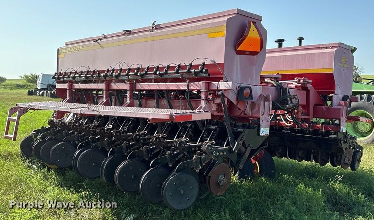 image for item EL2128 Sunflower 9421-25 grain drill