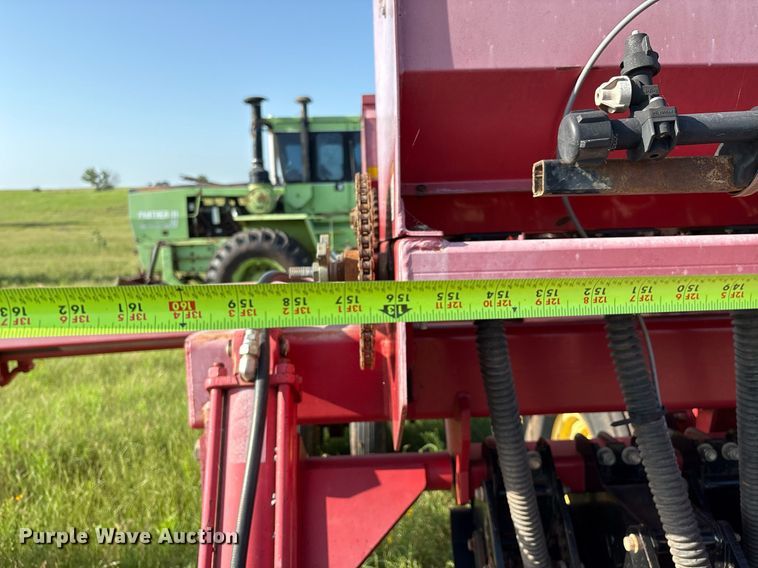 image for item EL2128 Sunflower 9421-25 grain drill