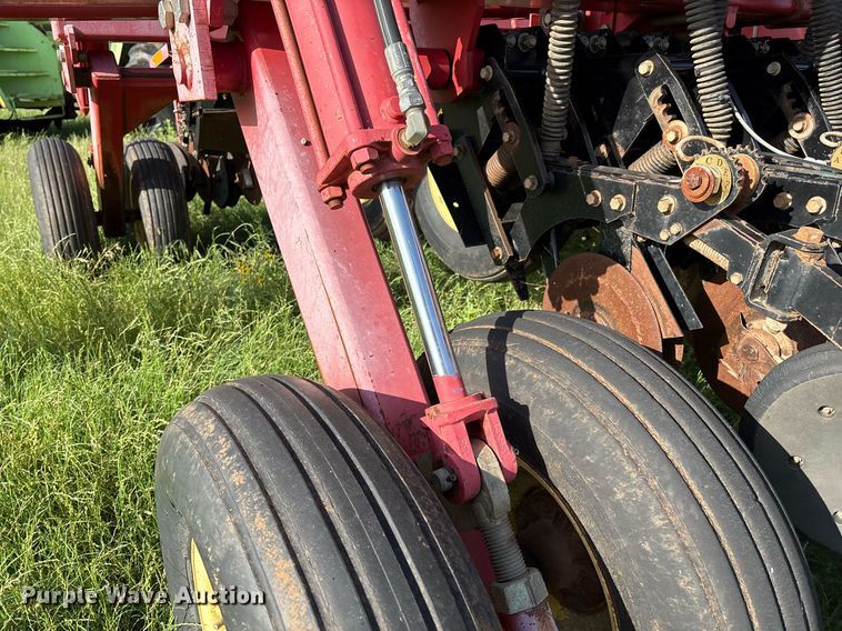 image for item EL2128 Sunflower 9421-25 grain drill