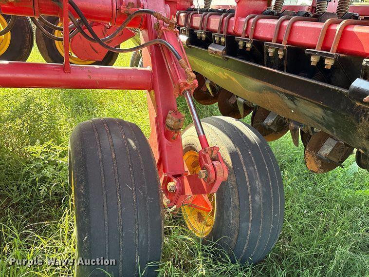 image for item EL2128 Sunflower 9421-25 grain drill