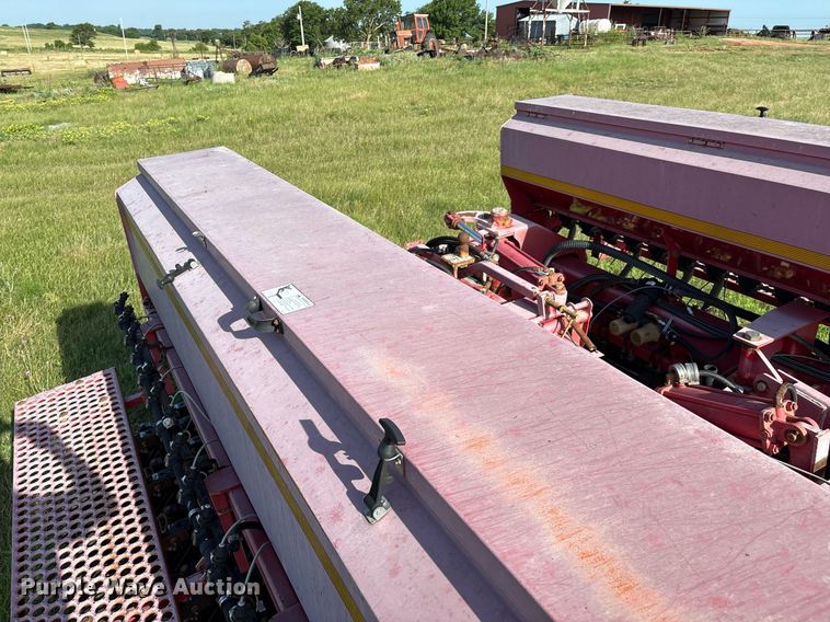 image for item EL2128 Sunflower 9421-25 grain drill