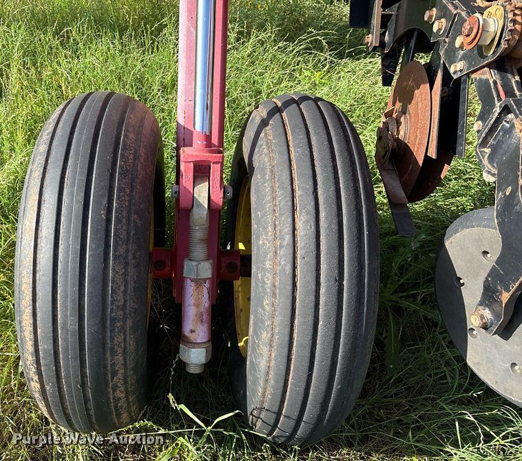 image for item EL2128 Sunflower 9421-25 grain drill