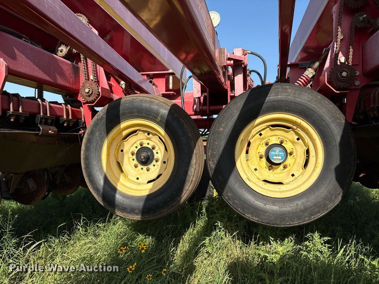 image for item EL2128 Sunflower 9421-25 grain drill