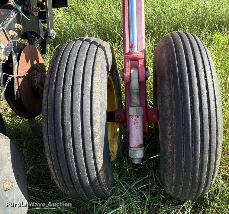 image for item EL2128 Sunflower 9421-25 grain drill