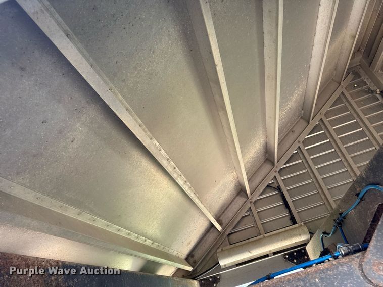 image for item EM2091 2016 Timpte Super Hopper grain trailer