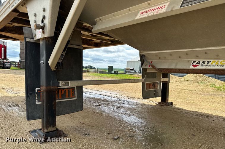 image for item EM2091 2016 Timpte Super Hopper grain trailer