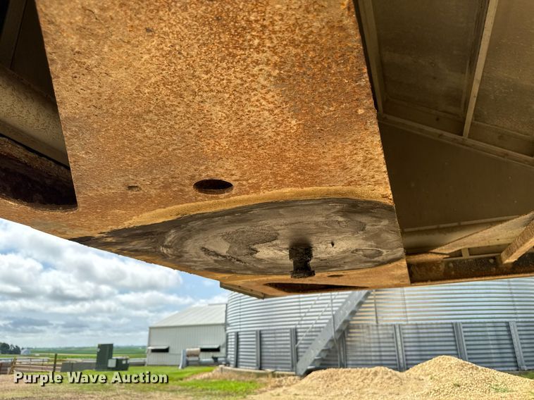 image for item EM2091 2016 Timpte Super Hopper grain trailer