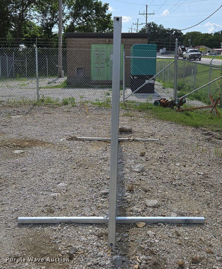 image for item EN3880 (10) galvanized livestock panels