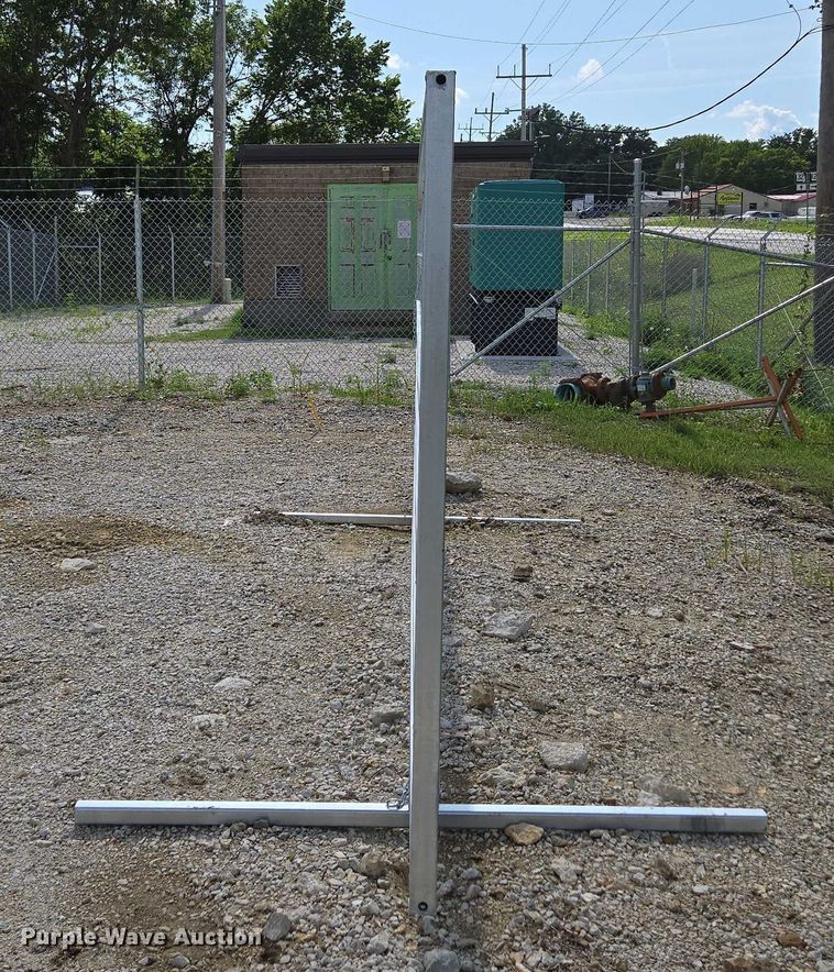 image for item EN3880 (10) galvanized livestock panels