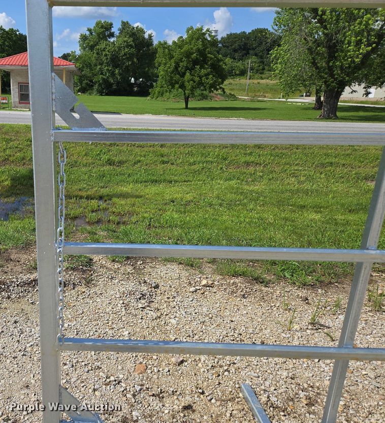 image for item EN3880 (10) galvanized livestock panels