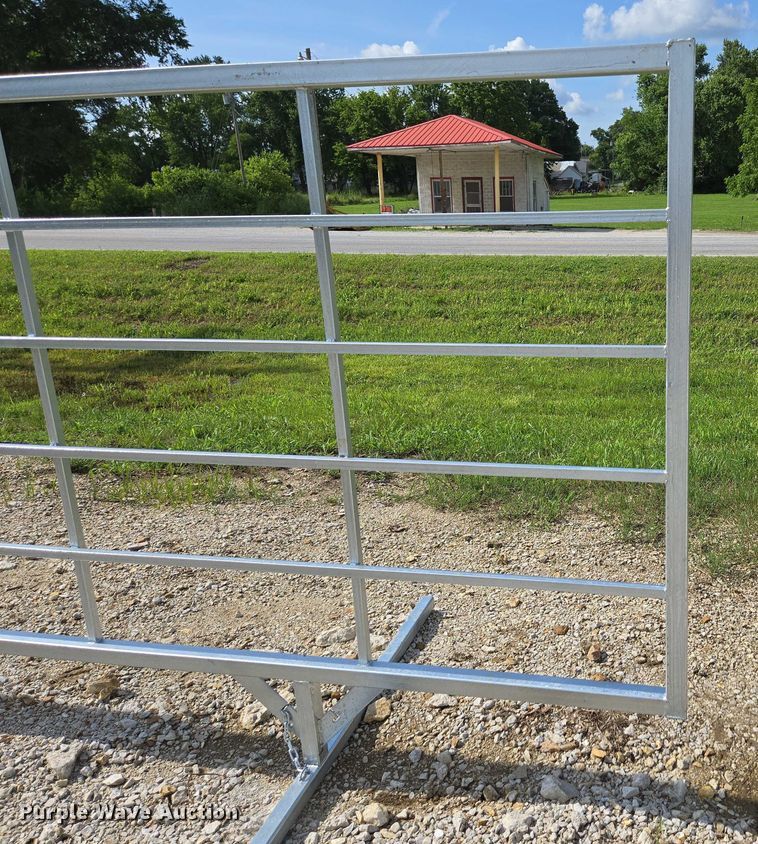 image for item EN3880 (10) galvanized livestock panels