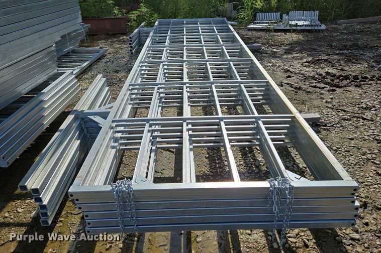 image for item EN3880 (10) galvanized livestock panels