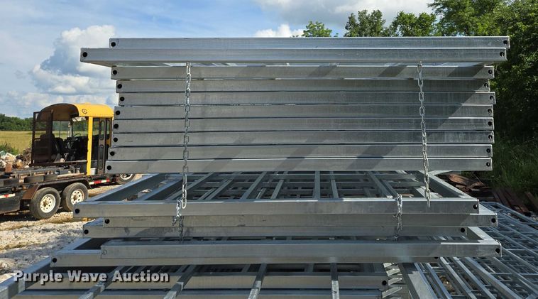 image for item EN3880 (10) galvanized livestock panels