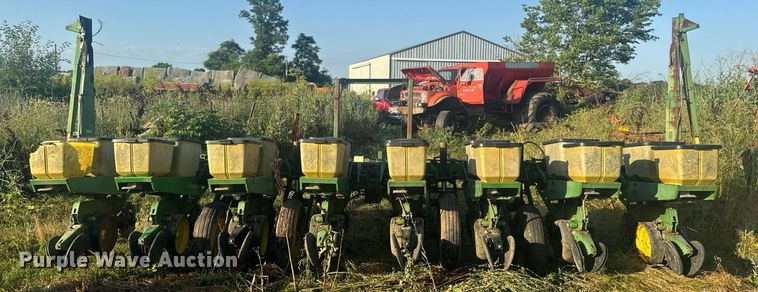 image for item EN4612 John Deere 7000 planter