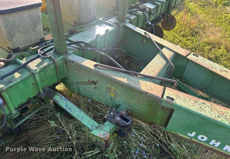 image for item EN4612 John Deere 7000 planter