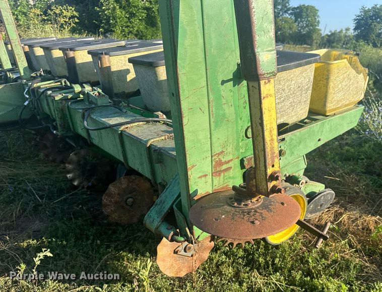 image for item EN4612 John Deere 7000 planter