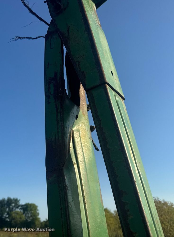 image for item EN4612 John Deere 7000 planter