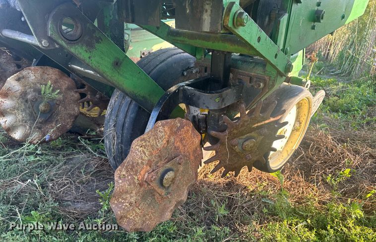 image for item EN4612 John Deere 7000 planter