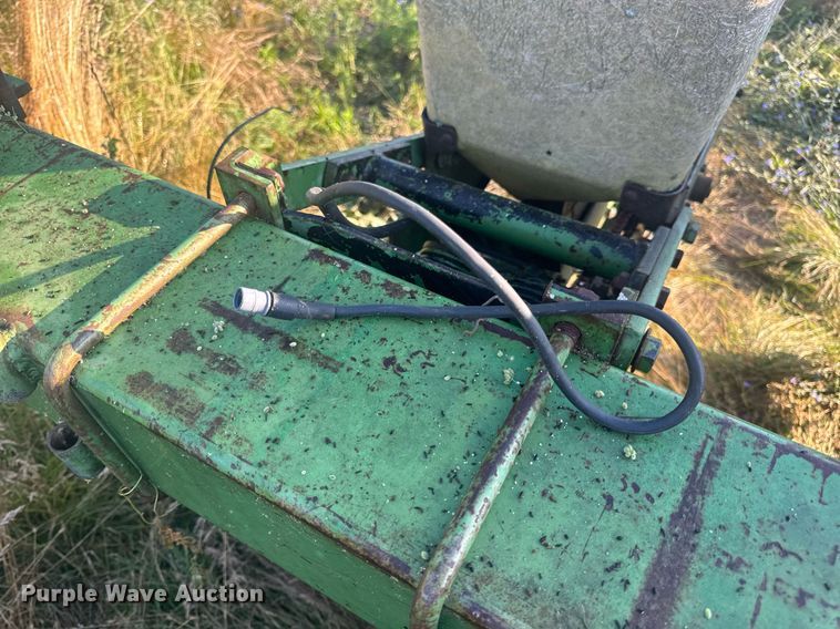 image for item EN4612 John Deere 7000 planter