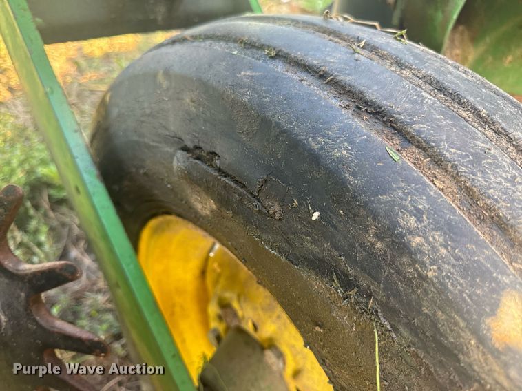 image for item EN4612 John Deere 7000 planter