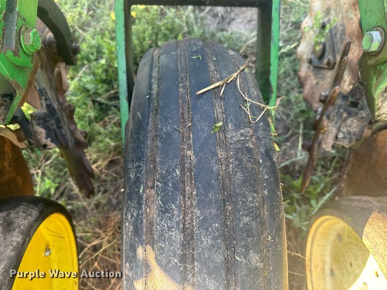 image for item EN4612 John Deere 7000 planter