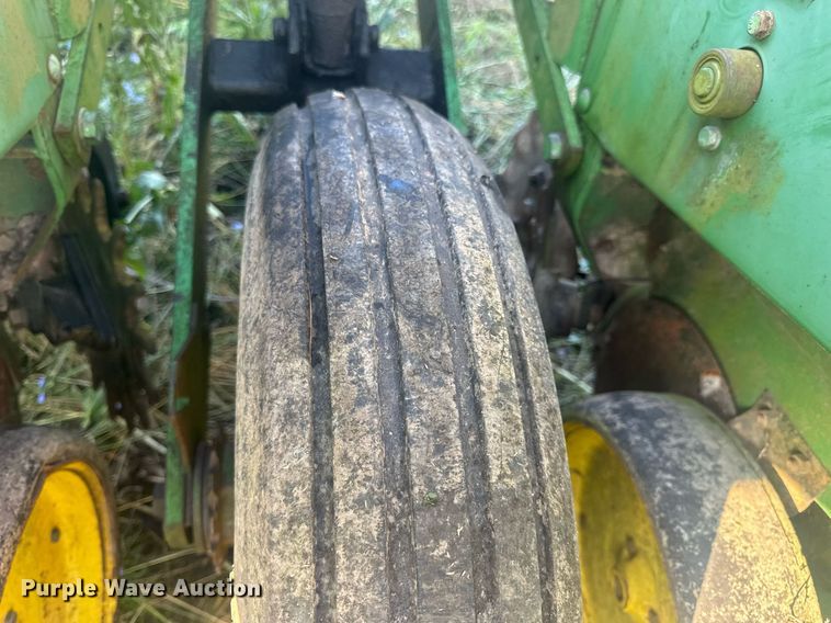 image for item EN4612 John Deere 7000 planter