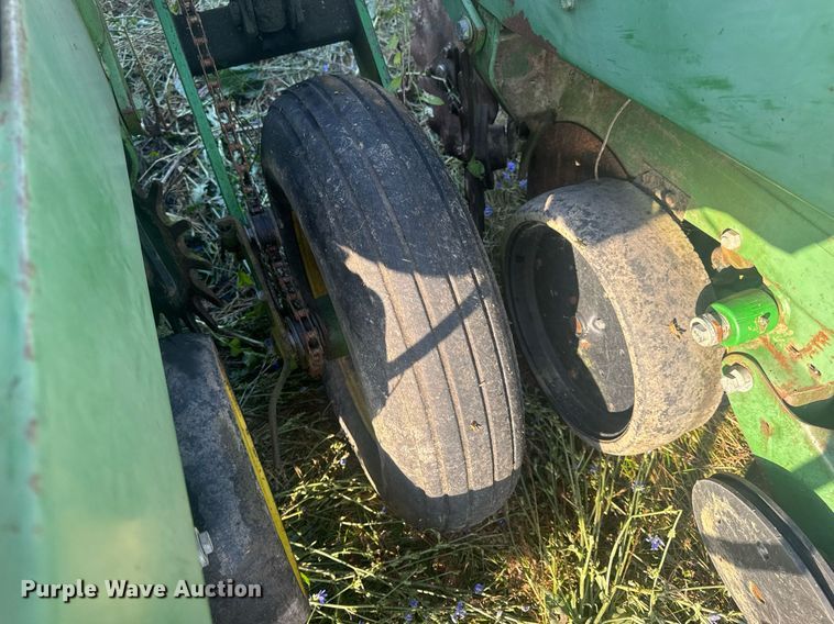 image for item EN4612 John Deere 7000 planter