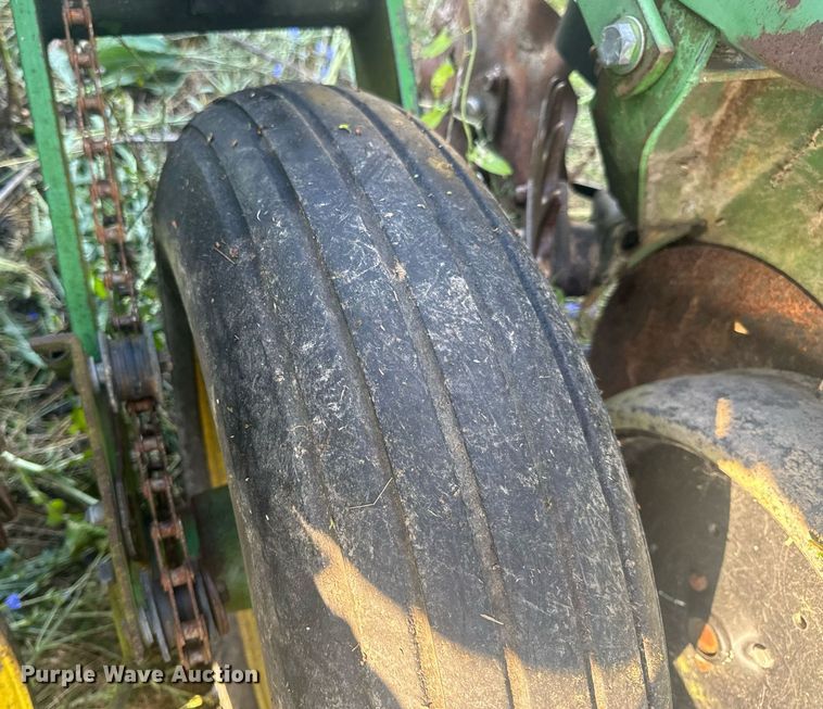 image for item EN4612 John Deere 7000 planter