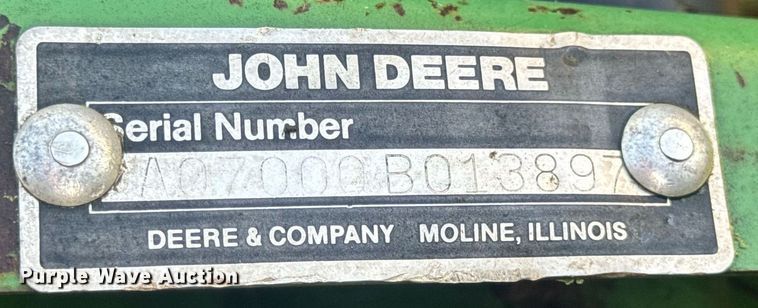 image for item EN4612 John Deere 7000 planter