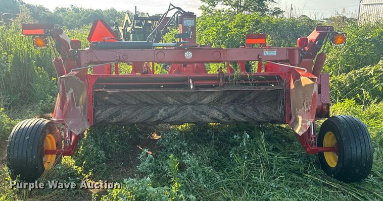 image for item EN4613 New Holland H7450/550 SWT swather / windrower