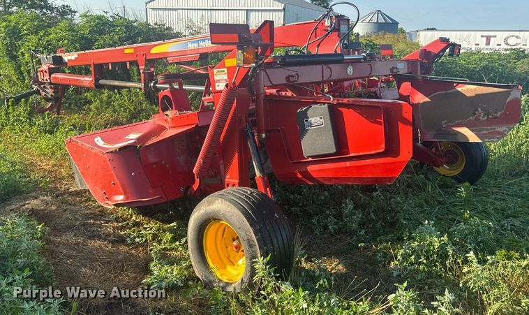 image for item EN4613 New Holland H7450/550 SWT swather / windrower