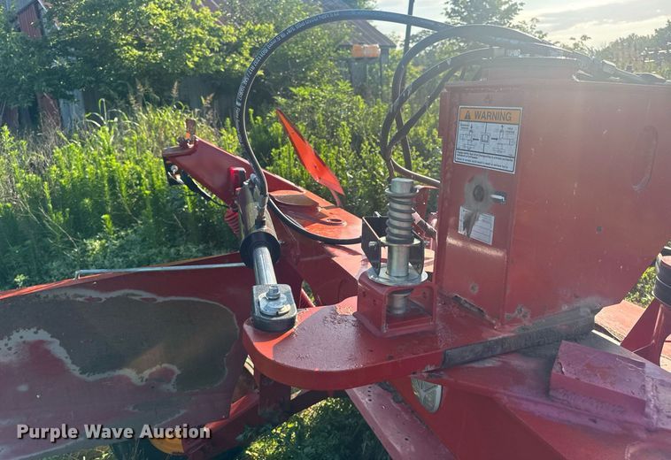 image for item EN4613 New Holland H7450/550 SWT swather / windrower