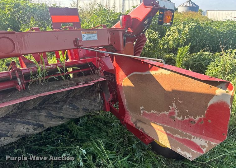 image for item EN4613 New Holland H7450/550 SWT swather / windrower