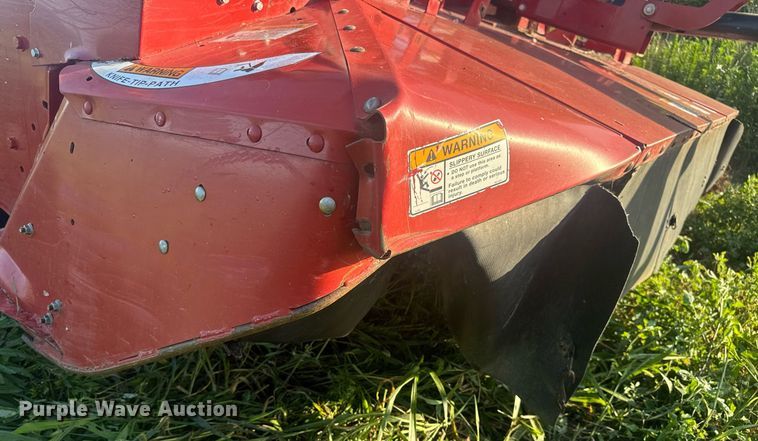 image for item EN4613 New Holland H7450/550 SWT swather / windrower