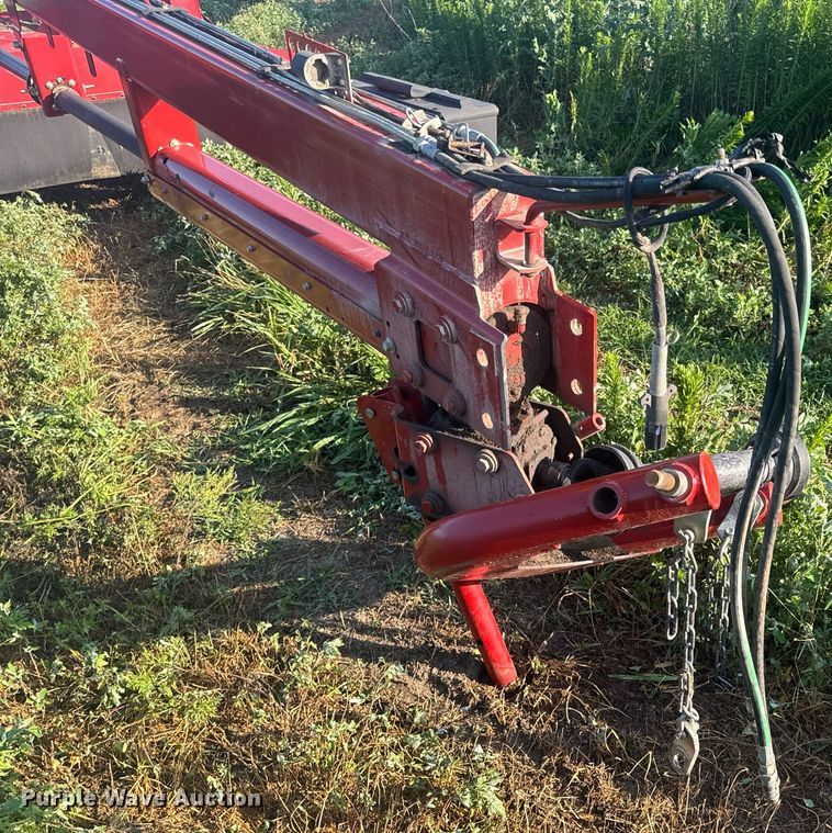 image for item EN4613 New Holland H7450/550 SWT swather / windrower