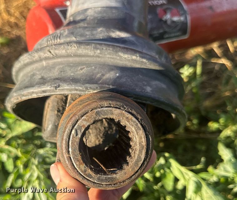 image for item EN4613 New Holland H7450/550 SWT swather / windrower