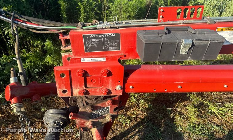 image for item EN4613 New Holland H7450/550 SWT swather / windrower