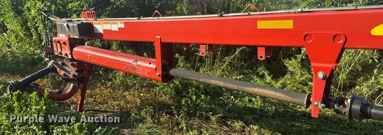 image for item EN4613 New Holland H7450/550 SWT swather / windrower