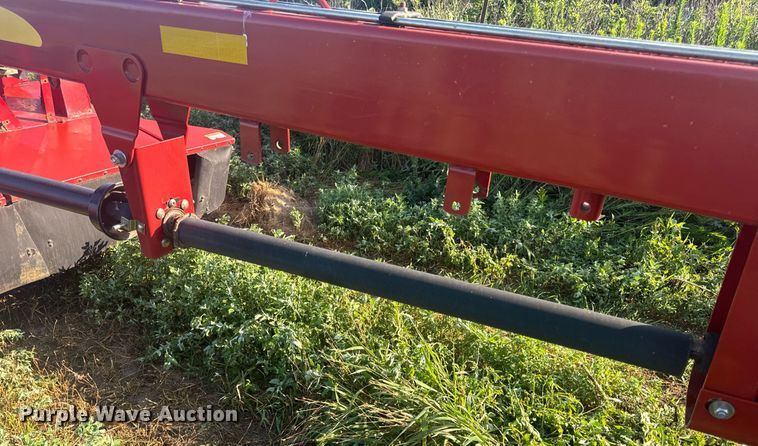 image for item EN4613 New Holland H7450/550 SWT swather / windrower